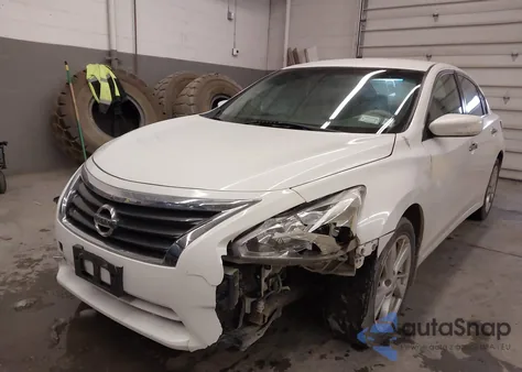 2014 Nissan Altima 2.5 Sv z USA, uszkodzony, nr VIN 1N4AL3AP7EC112914